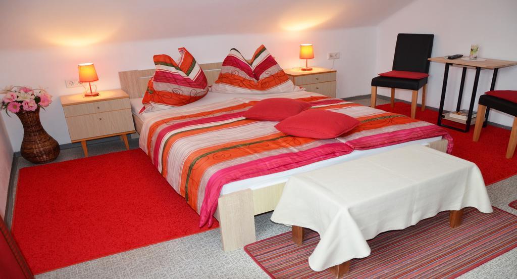 Gasthof-Pension Karawankenblick Pörtschach am Wörthersee 외부 사진