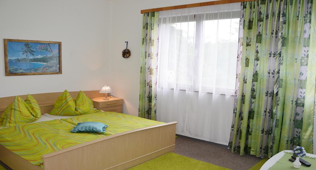 Gasthof-Pension Karawankenblick Pörtschach am Wörthersee 외부 사진